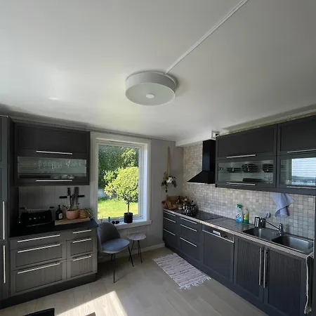 Panoramic Views And Garden! *