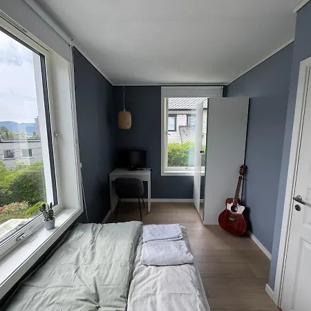 Panoramic Views And Garden! * Bergen