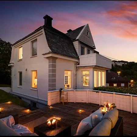 Panoramic Views And Garden! Bergen