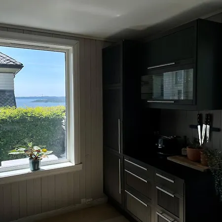 Apartment Panoramic Views And Garden!